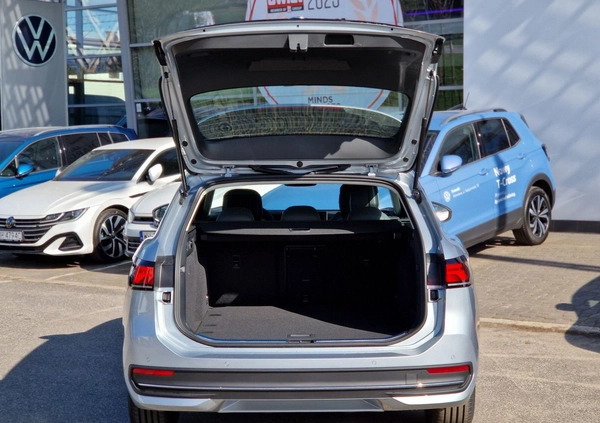 Volkswagen Passat cena 176500 przebieg: 1, rok produkcji 2024 z Puszczykowo małe 254